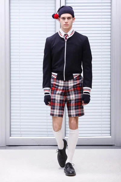 Look 27